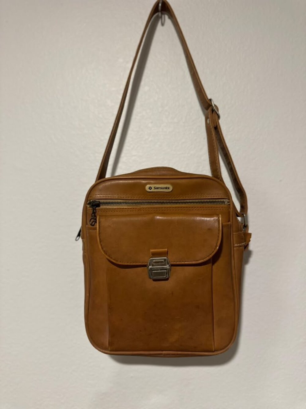 Vintage Samsonite brown crossbody/shoulder bag